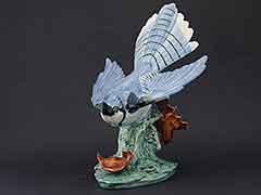 Product photo #100_8686 of SKU 21004010 (STANGL USA Bluejay #3716 Blue Jay with Leaf, Bird Figurine)