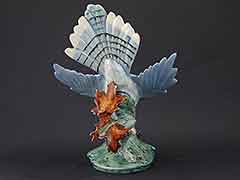 Product photo #100_8693 of SKU 21004010 (STANGL USA Bluejay #3716 Blue Jay with Leaf, Bird Figurine)