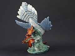 Product photo #100_8694 of SKU 21004010 (STANGL USA Bluejay #3716 Blue Jay with Leaf, Bird Figurine)