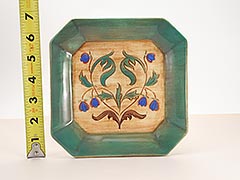 Product photo #100_9582 of SKU 21004016 (Pennsbury Pottery, Blue Lily Flowers Wall Pocket Planter)
