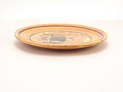 Product photo #100_9596 of SKU 21004017 (Pennsbury Pottery, Courting Buggy Couple 8-inch Decorative Plate)
