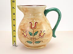 Product photo #100_9702 of SKU 21004028 (Pennsbury Pottery, Tulips  2-quart Pitcher)