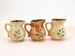 Product photo #100_9714 of SKU 21004029 (Pennsbury Pottery, (3) Tulips 1-cup Creamer Pitchers)