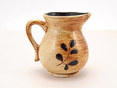 Product photo #100_9724 of SKU 21004030 (Pennsbury Pottery, Black Rooster 1-cup Creamer Pitcher)