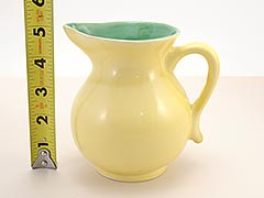 Product photo #100_9752 of SKU 21004032 (Pennsbury Pottery, Yellow and Green 1-pint Pitcher)