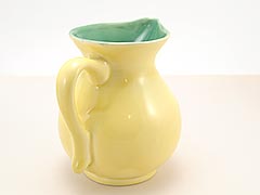 Product photo #100_9754 of SKU 21004032 (Pennsbury Pottery, Yellow and Green 1-pint Pitcher)